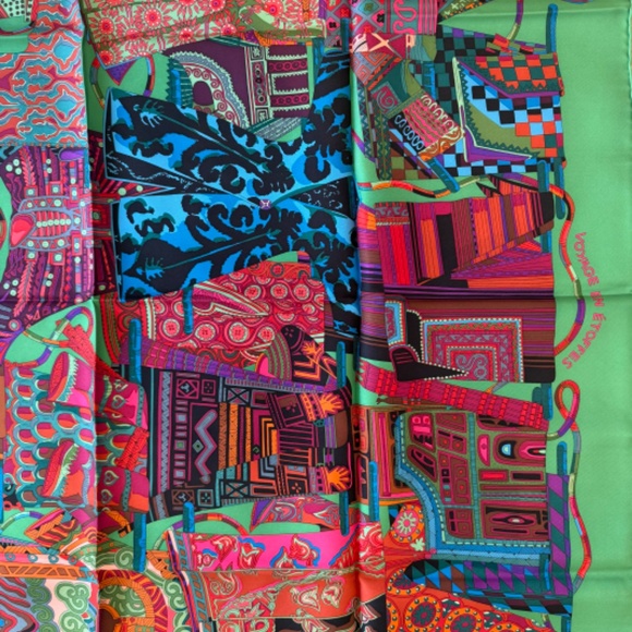 Hermes "Voyage en Etoffes" Silk Scarf 90cm - Green - Picture 5 of 6